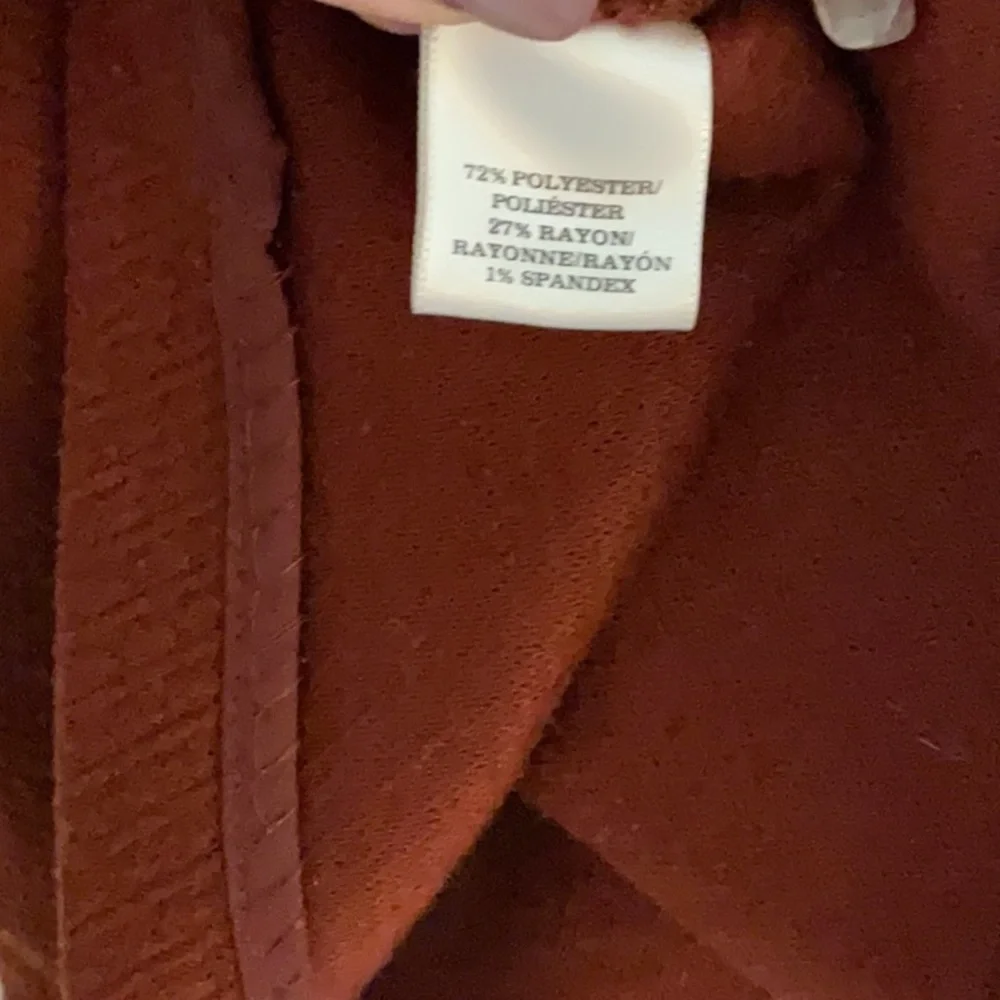 Sale! Ann Taylor Petite Textured Sleeveless Top, Size SP, Marron/Brown - Picture 7 of 8